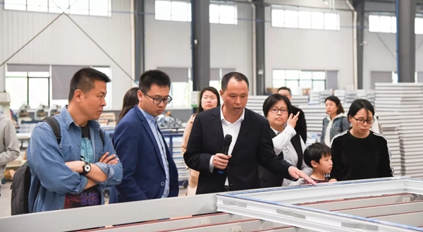 金鹏阳光门窗迎接中国工程招标采购协会联合交流考察团深入交流!
