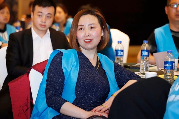 雅诗澜无缝墙布2019客户培训会苏州站首站开启!