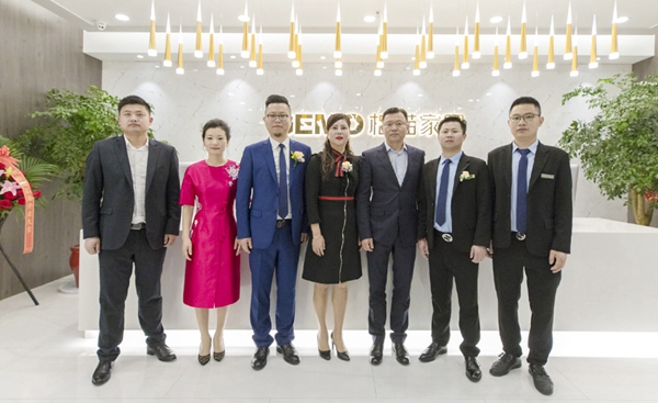常熟柜猫家居店开业,“国民天后”徐怀钰亲临助阵,开业惊喜不断!