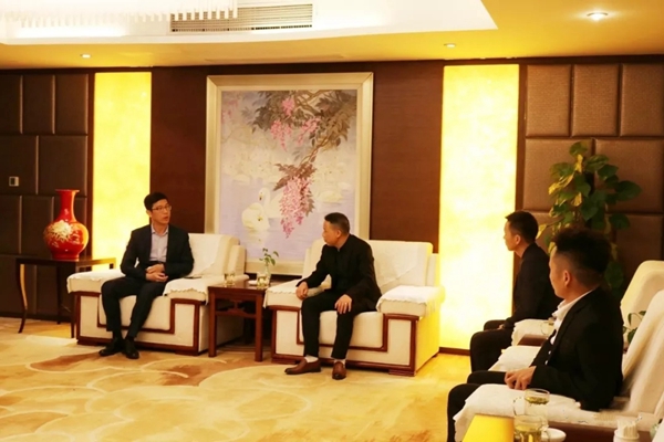 威亚森门窗与融创中国华东区域集团洽谈战略合作