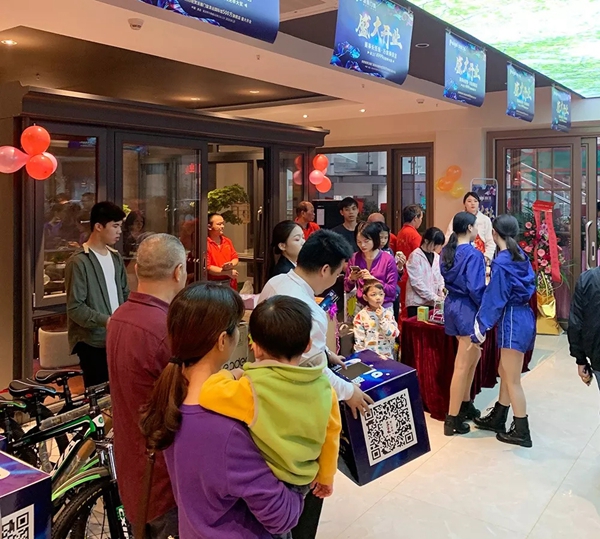 派雅门窗广东清远500方旗舰店盛大开业,开业当日营业额破200万!