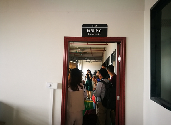 杨格锁业迎来2019中国建博葵花奖走访调研团莅临采访