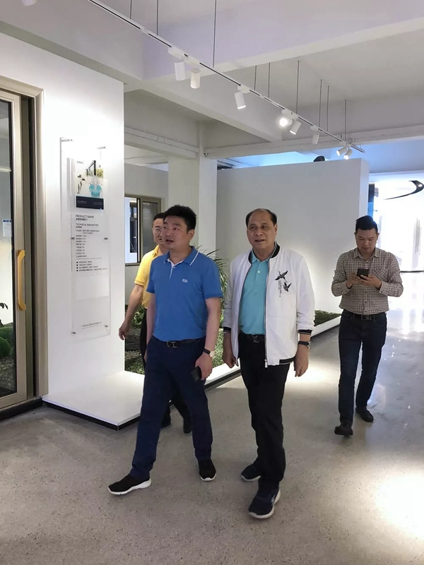 亿合门窗迎接广东省门业协会会长关润开先生到访考察