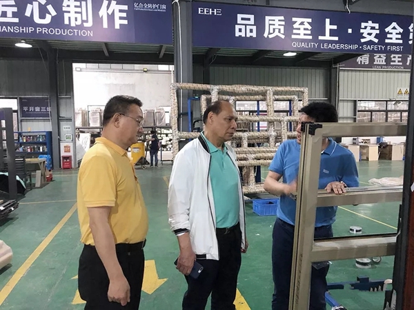 亿合门窗迎接广东省门业协会会长关润开先生到访考察