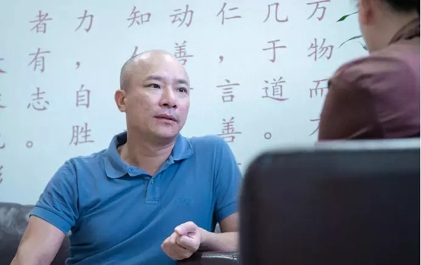 好太太电器五一大放“价”,洪欣现身郑州为好太太打call