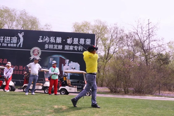 三峰木门高尔夫球队2019年度首次月例赛圆满结束！