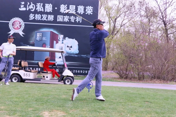 三峰木门高尔夫球队2019年度首次月例赛圆满结束！