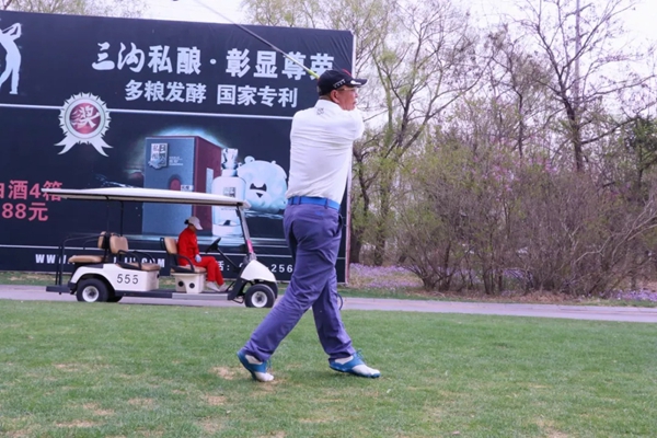 三峰木门高尔夫球队2019年度首次月例赛圆满结束！