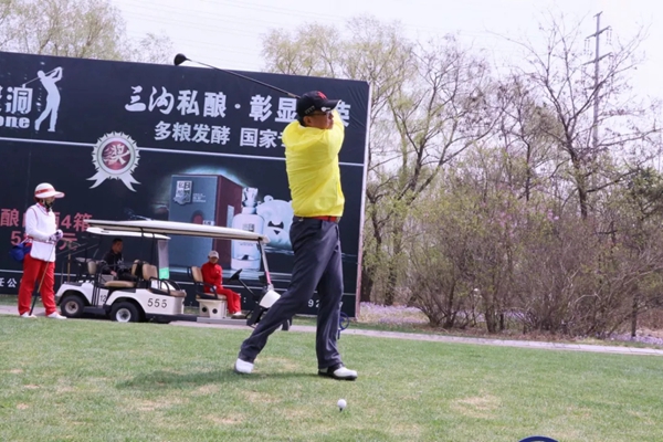 三峰木门高尔夫球队2019年度首次月例赛圆满结束！