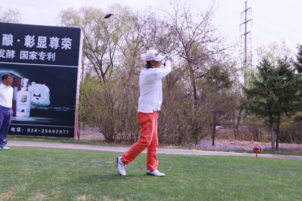 三峰木门高尔夫球队2019年度首次月例赛圆满结束！