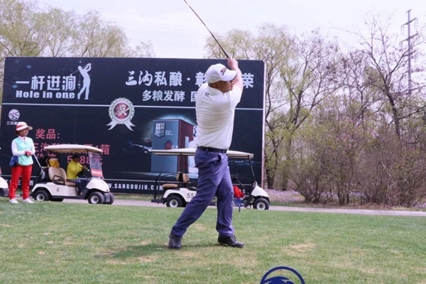 三峰木门高尔夫球队2019年度首次月例赛圆满结束！