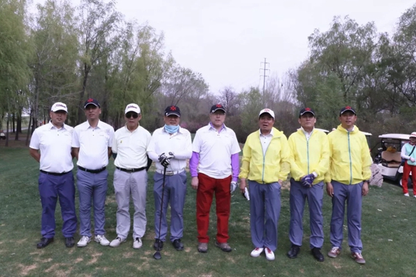 三峰木门高尔夫球队2019年度首次月例赛圆满结束！