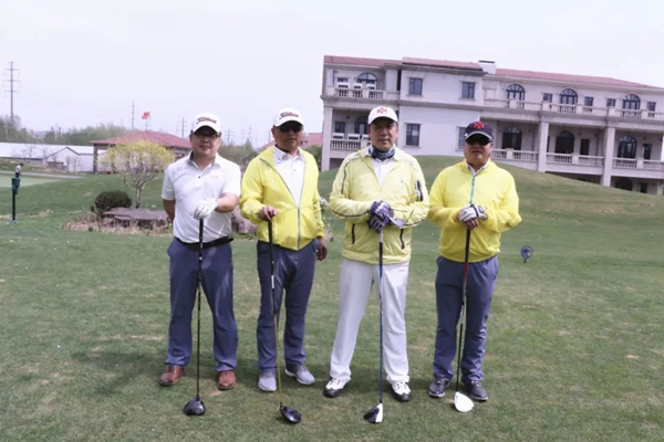 三峰木门高尔夫球队2019年度首次月例赛圆满结束！