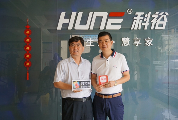 科裕智能锁迎接2019中国建博葵花奖智能家居调研团一行采访考察