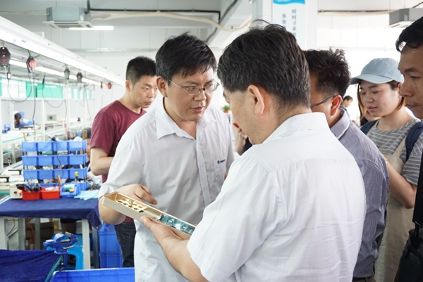 HERON黑龙智能锁迎接2019中国建博葵花奖智能家居调研团考察交流