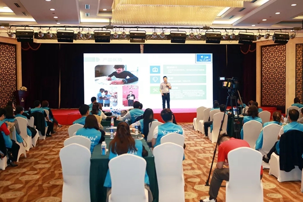 雅诗澜无缝墙布客户培训会苏州站圆满结束，开启门店经营破局之路！