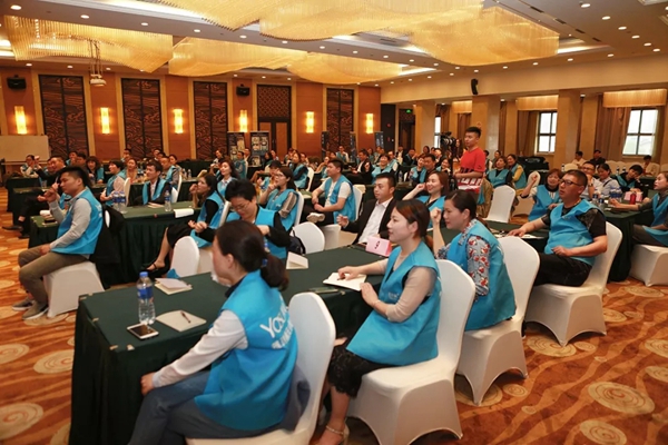 雅诗澜无缝墙布客户培训会苏州站圆满结束，开启门店经营破局之路！