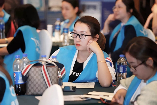 雅诗澜无缝墙布客户培训会苏州站圆满结束，开启门店经营破局之路！