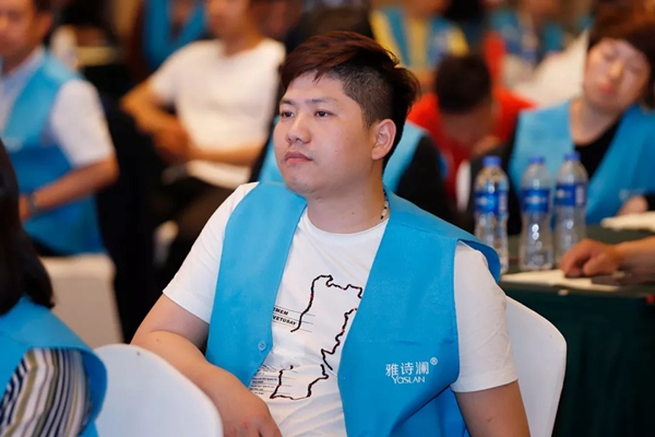 雅诗澜无缝墙布客户培训会苏州站圆满结束，开启门店经营破局之路！