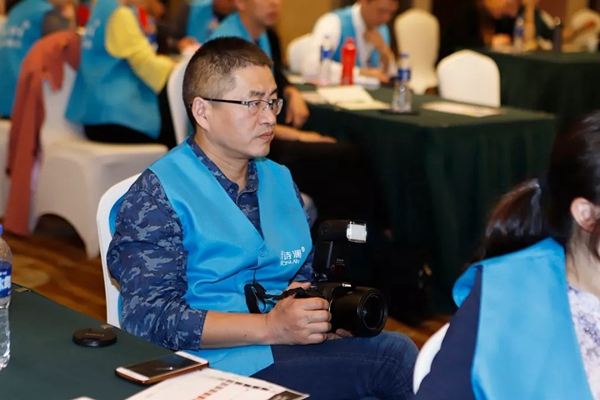 雅诗澜无缝墙布客户培训会苏州站圆满结束，开启门店经营破局之路！