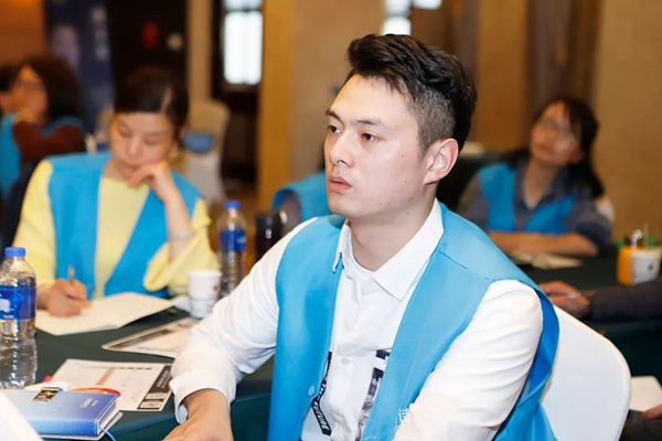 雅诗澜无缝墙布客户培训会苏州站圆满结束，开启门店经营破局之路！