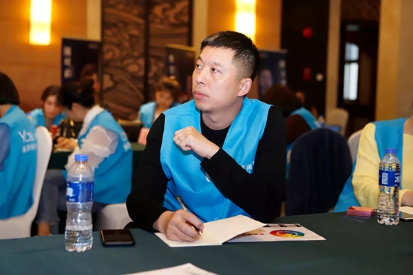 雅诗澜无缝墙布客户培训会苏州站圆满结束，开启门店经营破局之路！