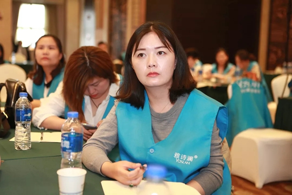 雅诗澜无缝墙布客户培训会苏州站圆满结束，开启门店经营破局之路！