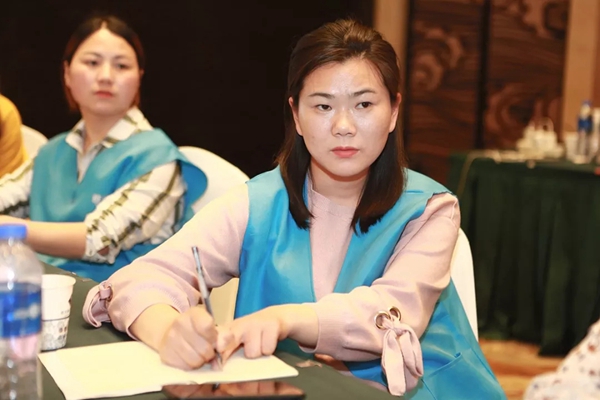 雅诗澜无缝墙布客户培训会苏州站圆满结束，开启门店经营破局之路！