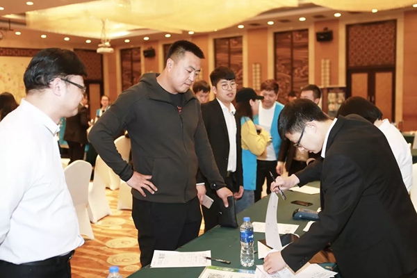 雅诗澜无缝墙布客户培训会苏州站圆满结束，开启门店经营破局之路！