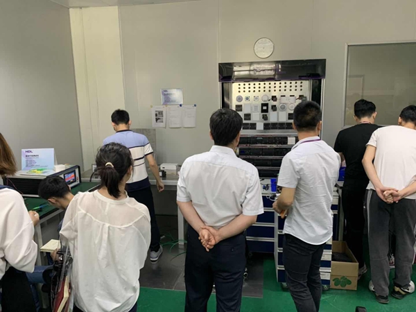 河东智能家居接受2019中国建博会葵花奖调研团专访交流