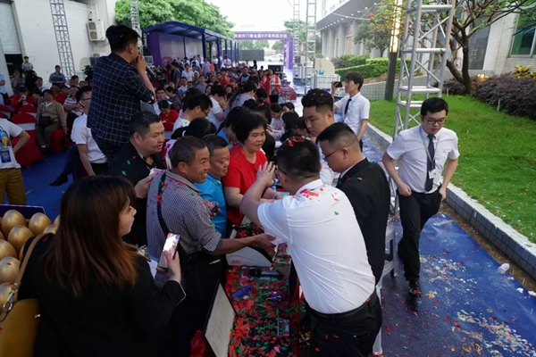 新豪轩门窗超级厂购会圆满成功，共同掀起高品质门窗抢购热潮！