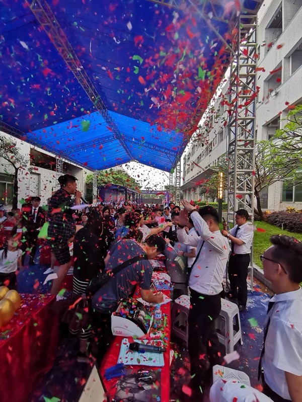 新豪轩门窗超级厂购会圆满成功，共同掀起高品质门窗抢购热潮！