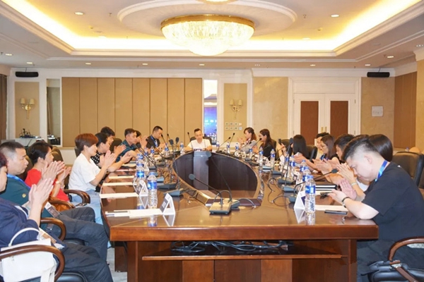 荣高智能门窗2019年战略合作伙伴年度大会暨新品发布会成功举办!