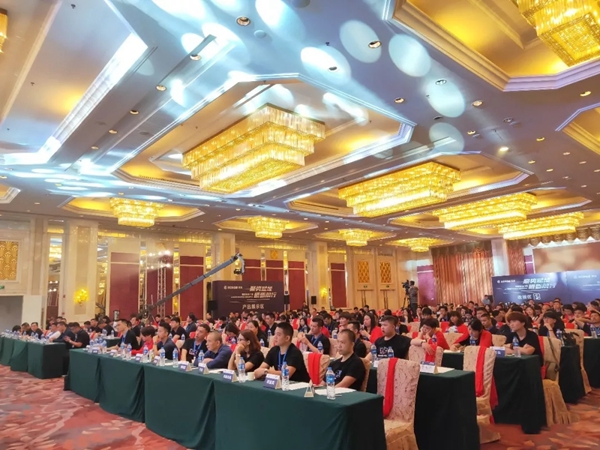 荣高智能门窗2019年战略合作伙伴年度大会暨新品发布会圆满落幕!