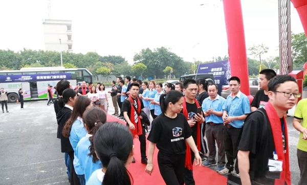 荣高智能门窗2019年战略合作伙伴年度大会暨新品发布会圆满落幕!
