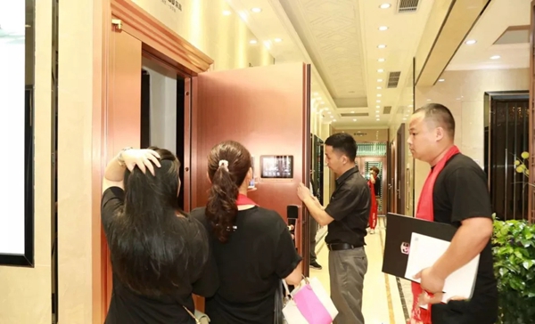 荣高智能门窗2019年战略合作伙伴年度大会暨新品发布会圆满落幕!