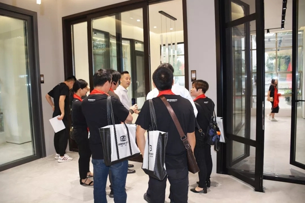 荣高智能门窗2019年战略合作伙伴年度大会暨新品发布会圆满落幕!