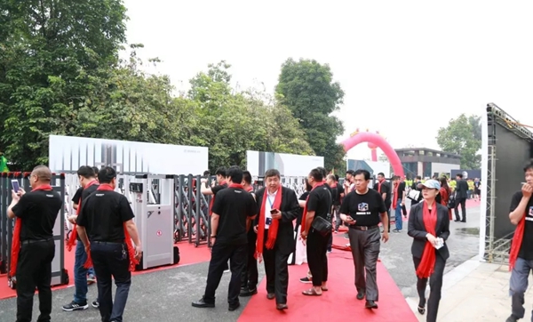 荣高智能门窗2019年战略合作伙伴年度大会暨新品发布会圆满落幕!