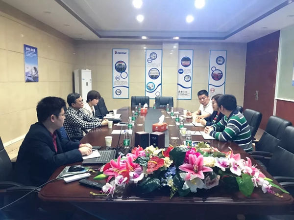 中国混泥土与水泥制品协会硅酸钙水泥板分会领导莅临迪峰机械参观指导！