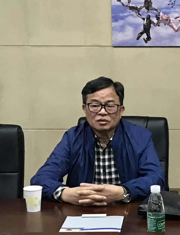 中国混泥土与水泥制品协会硅酸钙水泥板分会领导莅临迪峰机械参观指导！