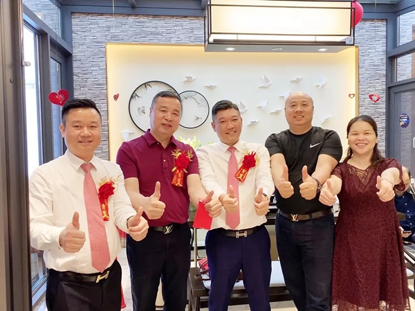 派雅门窗湖南长沙800方国际馆直营店正式开业，当天营业额突破800万！