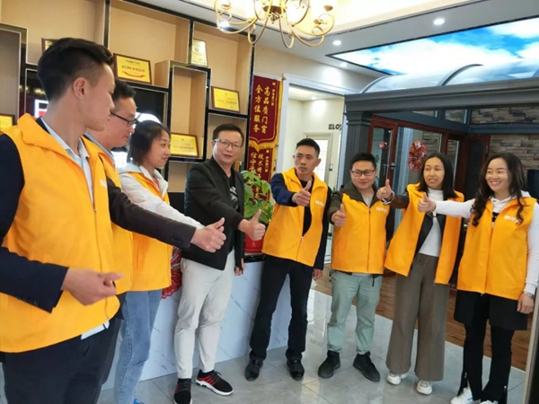 湖北利川伊洛德门窗专卖店迎来王礼强总经理调研指导
