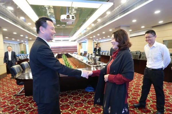 索菲亚家居与格力电器战略合作签约仪式圆满举行，携手打造智能健康家