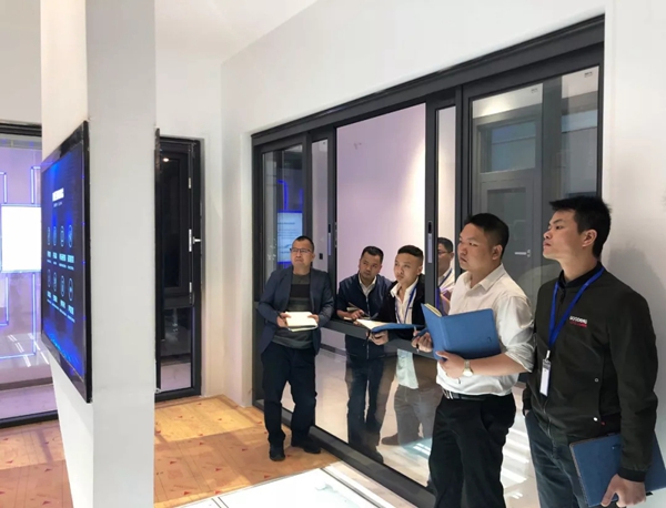 阿尔维智能门窗举行“门窗产品知识卖点及安装工艺流程培训”,赋能终端!