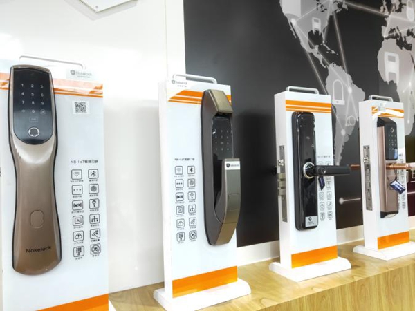葵花奖调研团实地走访，探索智能家居发展前沿技术！