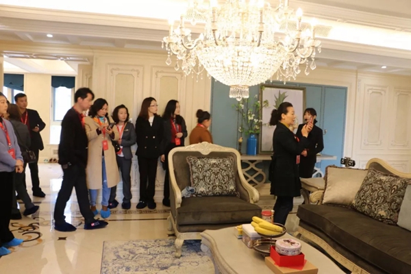 尚佰木门·整木定制欢迎六安VIP大客户参加工厂之行!