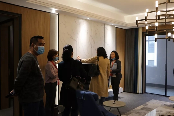 尚佰木门·整木定制欢迎六安VIP大客户参加工厂之行!
