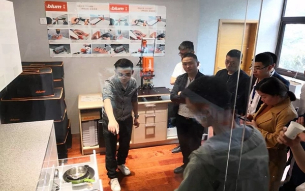 居里亚学习团赴百隆Blum成都参观学习交流