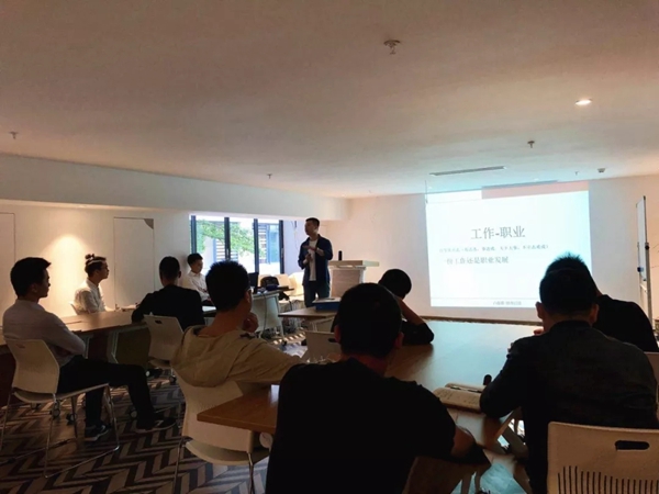 六喜源原木公馆企业内训会圆满落幕，服务质量全面提质！
