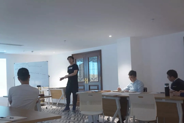 六喜源原木公馆企业内训会圆满落幕，服务质量全面提质！